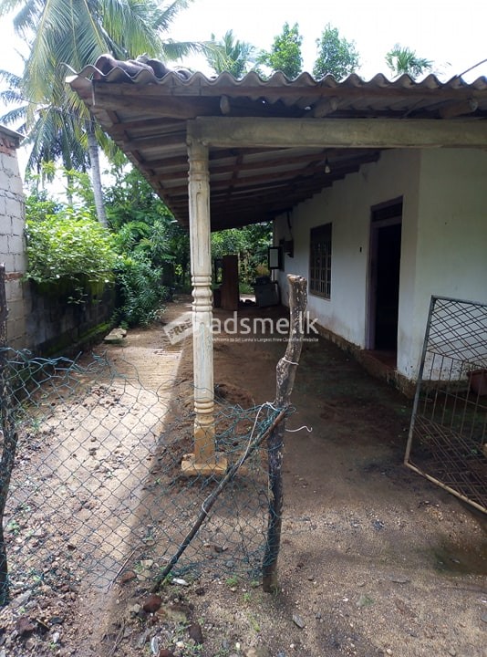 House for sale in Anuradhapura Town.