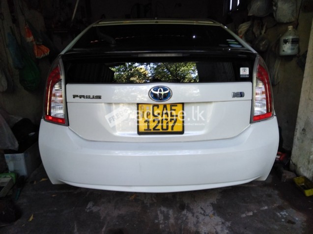 Toyota Prius 2014 (Used)