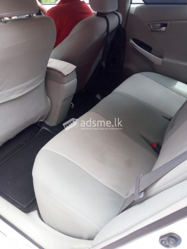 Toyota Prius 2013 (Used)