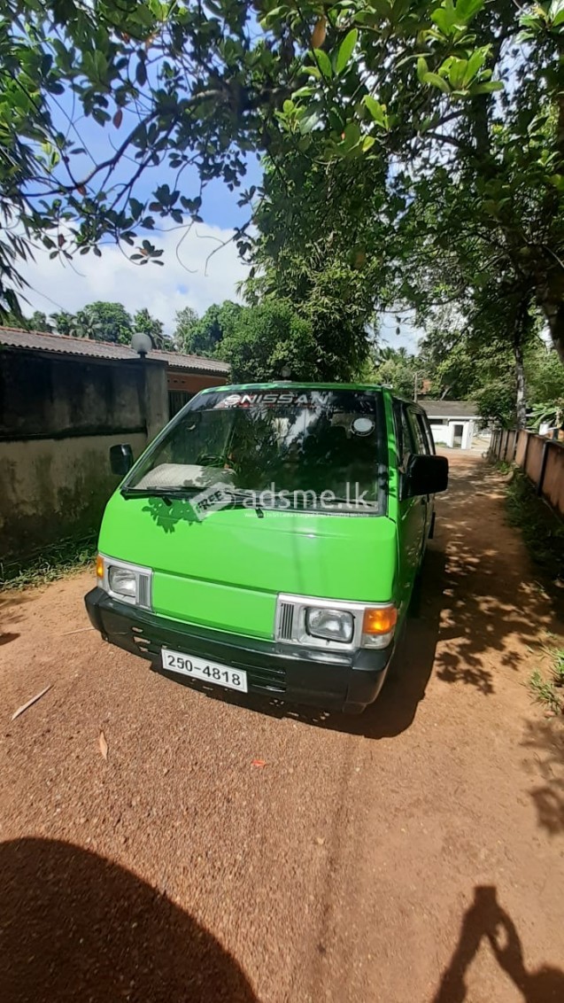 Nissan Venat 1993