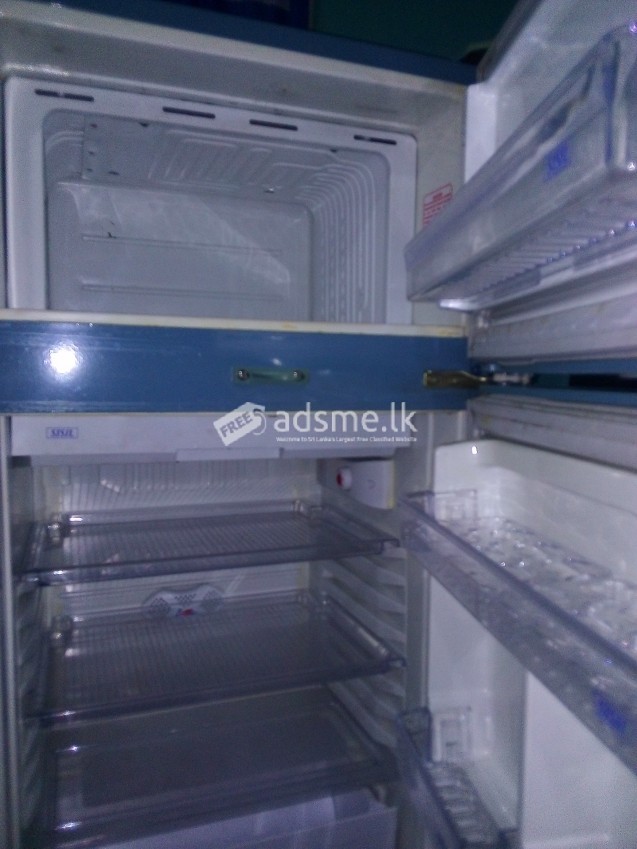 Sisil refrigerator and hana weightning scale sale