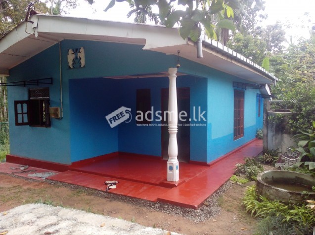 House for sale in between Minuwangoda and Divulapitiya (Ulukade junction)