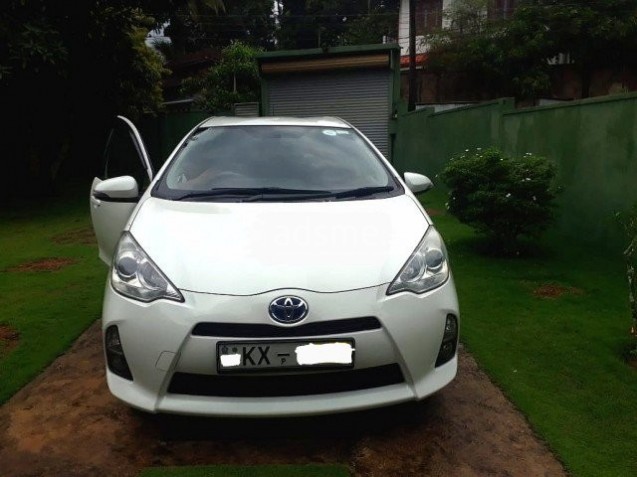 Toyota Aqua 2012 (Used)