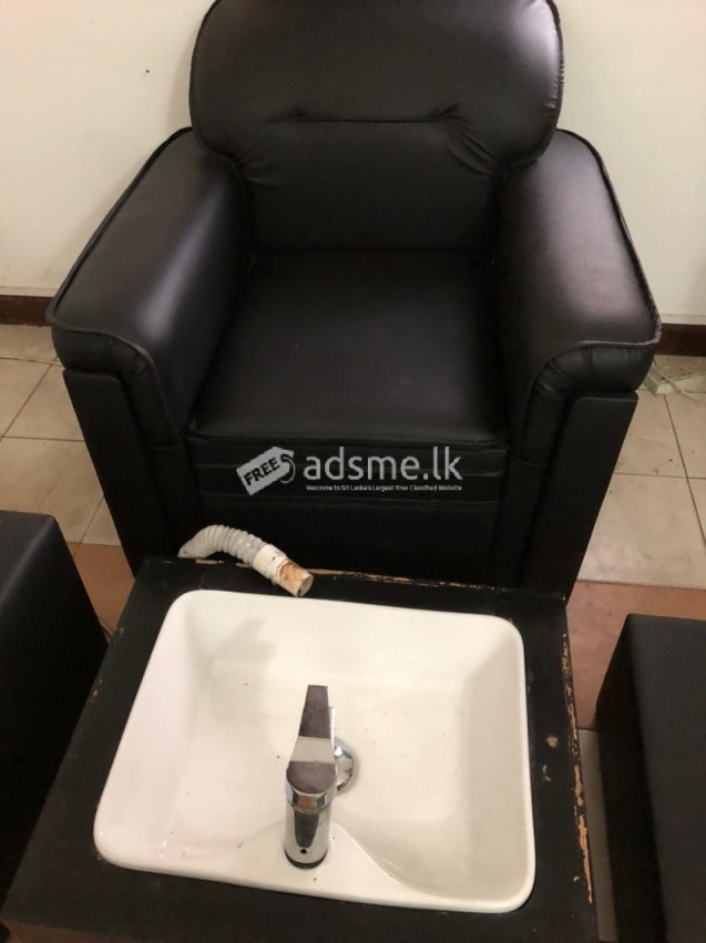 Chair with pedicure sink