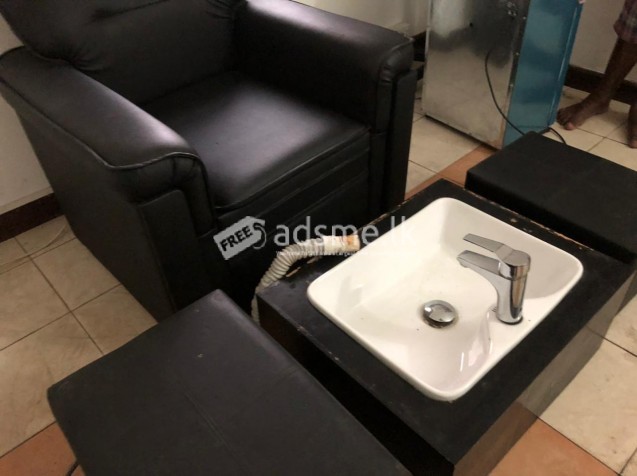 Chair with pedicure sink