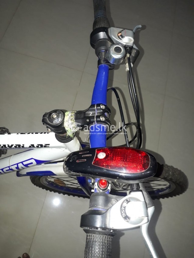 Lumstar branded 7 Gears mountain bicycle