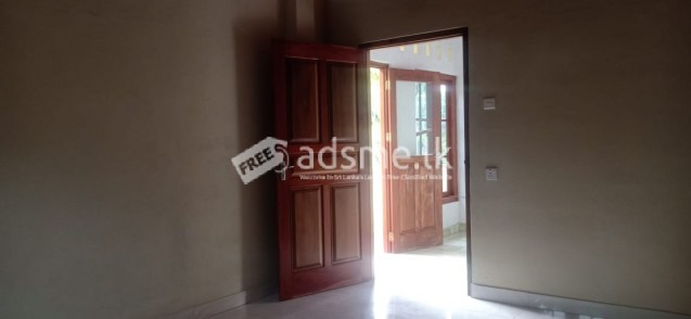 Upstair House for rent in Ihalagama Gampaha
