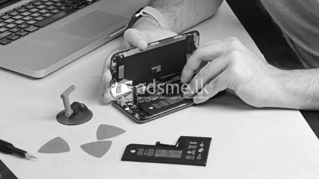 Apple iPhone, iPads and MacBook, Laptops Repairing Service