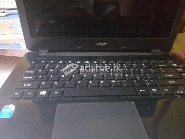 Acer Aspire E5-471.1 year used
