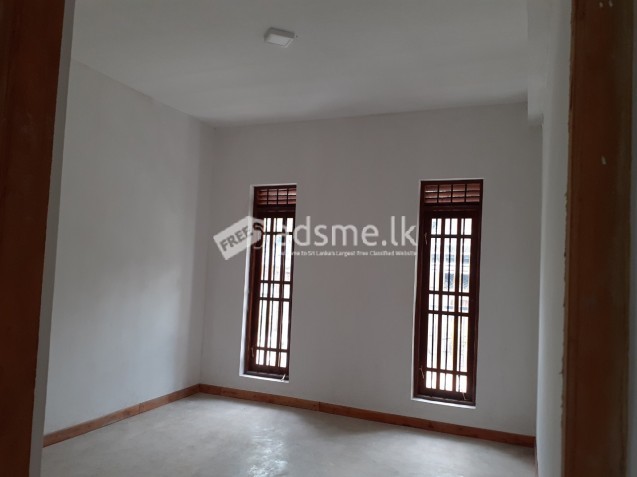 Upstairs House for rent in Kandy city limits