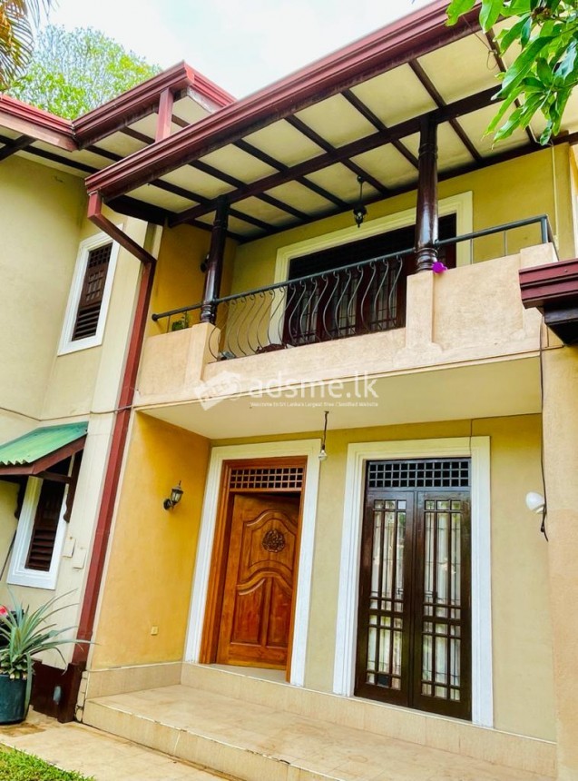 Two storied House of sale in kotte
