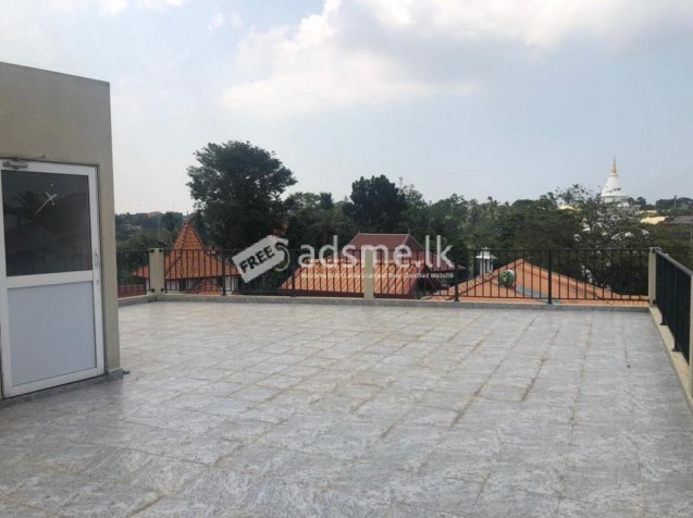 Modern House For Sale in Piliyandala