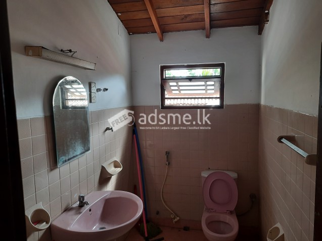 House for rent in Bataganvila, Galle.
