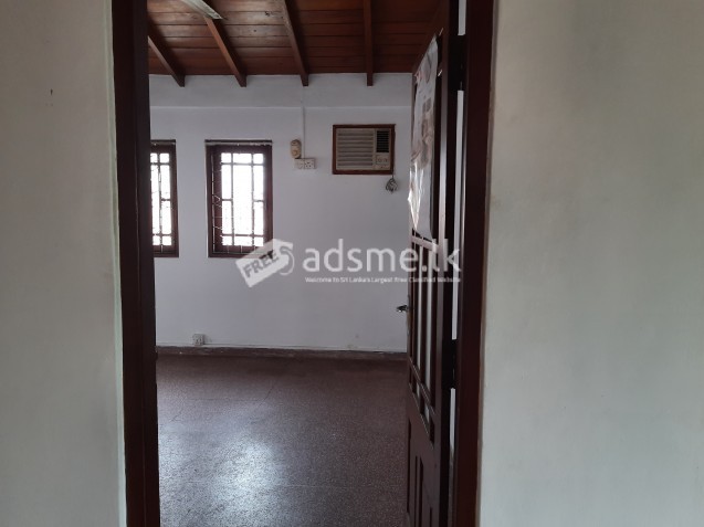 House for rent in Bataganvila, Galle.
