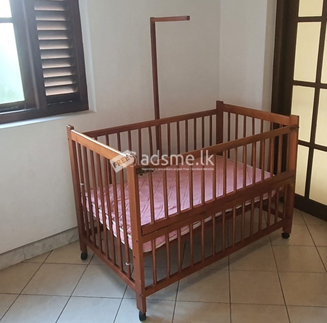 Baby cot wooden with normal mosquito net & mattress