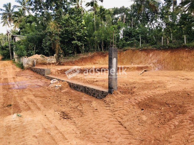 Land for sale highway park,Palapathwela,Matale.