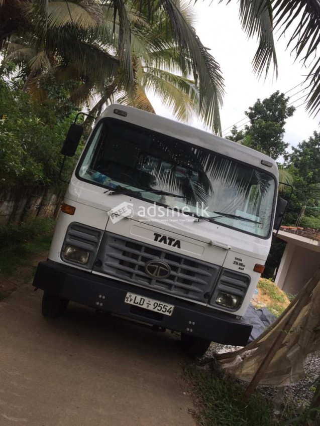 Tata LPT 2516 ten wheel  2007