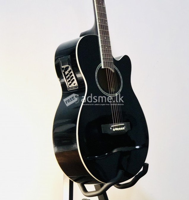 Maverick M100 EQ Box Guitar semi acoustic