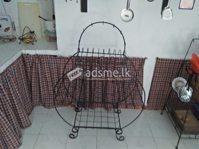 Queen Size Bed + Kitchen Plate & Item rack