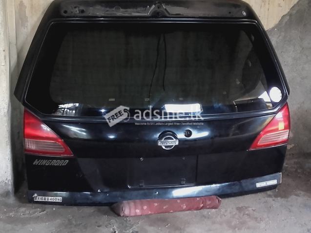 Nissan Wingroad Y11 Dicky Door