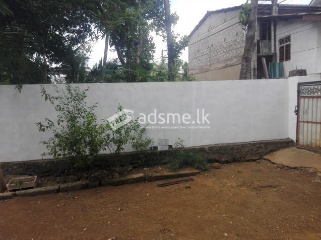 කඩවත නිවසක් සහිත වටිනා ඉඩම විකිණීමට