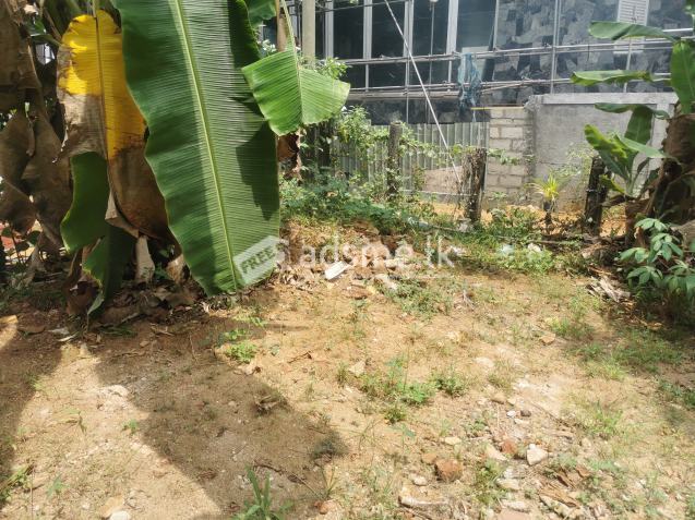 Commercial land for sale in Matale