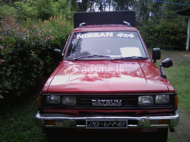 Nissan Double Cab / Pick UP 1982