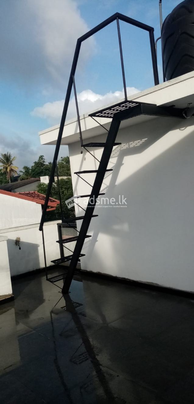 New Metal STAIRCASE for Sale
