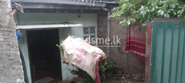 Land with House for Sale in Millewa