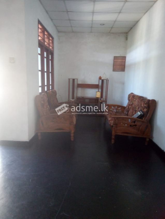 Upstair House for rent in Aruppola