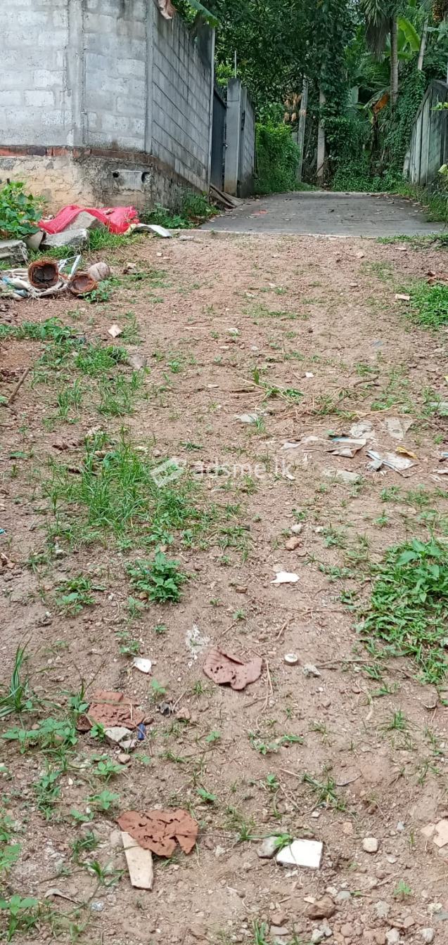 LAND FOR SALE  @  BEAUTIFUL LOCATION