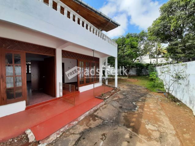 6 Bed Room two Story House with Garden in Pagoda