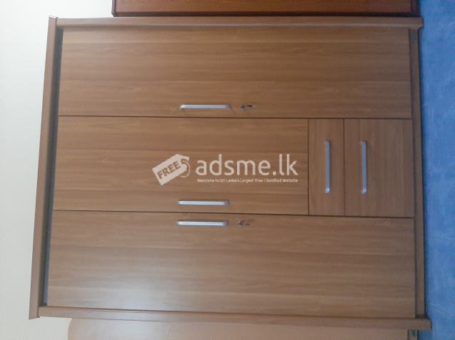 3 door wardrobe