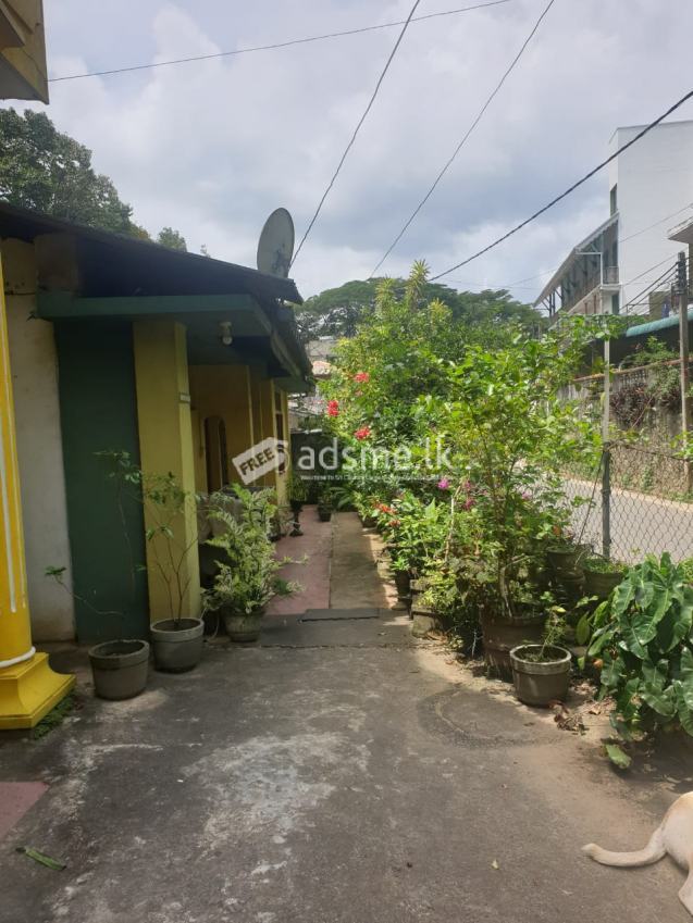 LAND FOR SALE IN KANDY TOWN VICINITY