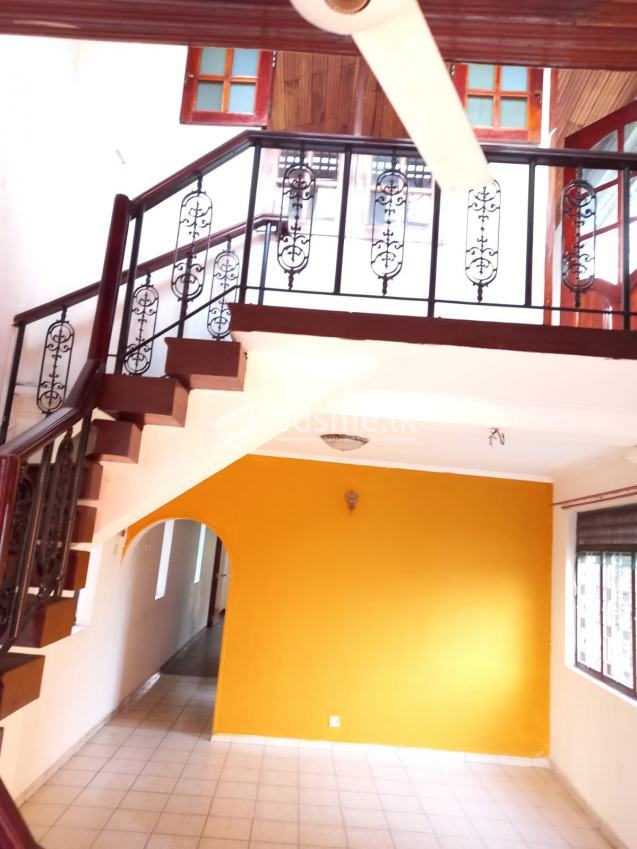 Commercial house with apartment For Rent in Makola