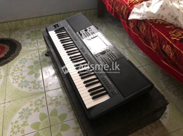 YAMAHA SRX 900 Keyboard