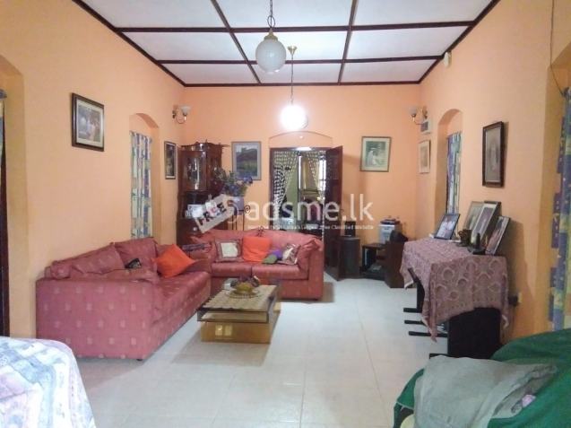 5 bedroom House for sale in diyathalawa