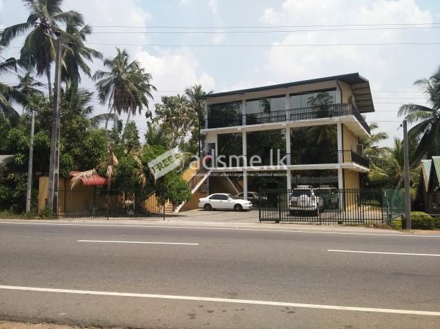 New Building available for rent in Batuwandara