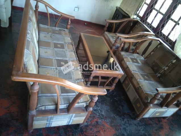 3+2+1 used Sofa Set with Coffee table