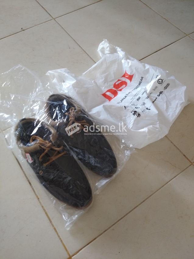 classic casual shoe pair for sale