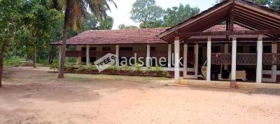 Holiday Bungalow with Land for Sale in Kataragama