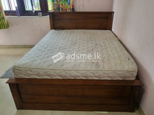 72x60 Teak 3.5 leg Box Bed With Hayleys Spring Mattress 6x5