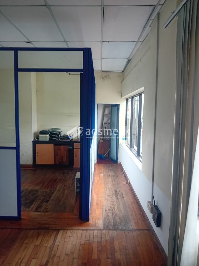 commercial building for rent