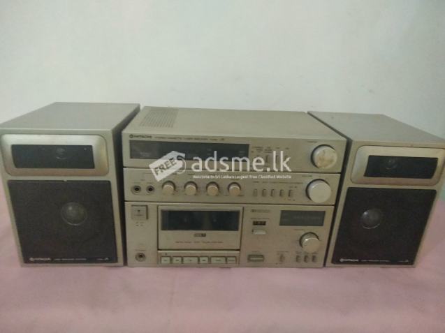 Hitachi Radio with 2 Speakers & Casette holder for Sale.