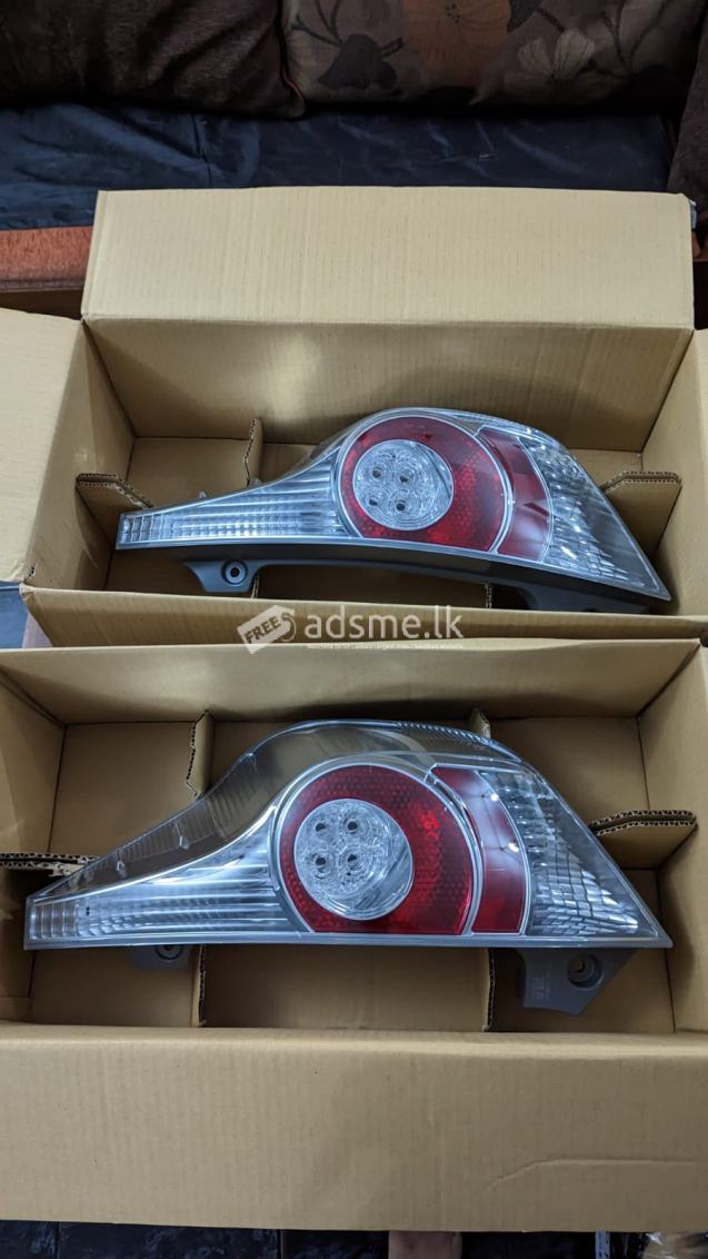 AXIO AND TOYOTA LAMPS GENUINE