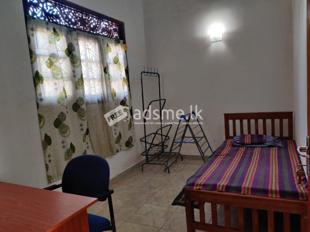 Rent room in Malabe