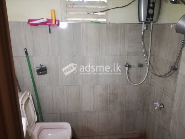 Fully tiled house for rent Pahathgama