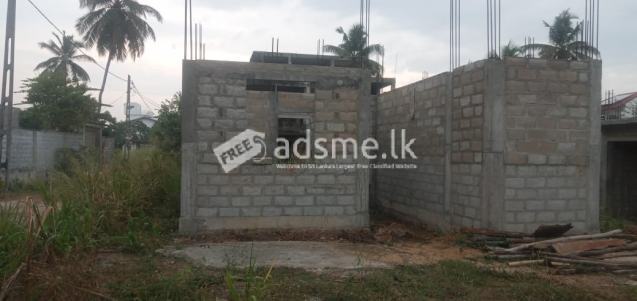Land for Sale with partly built house- Ja-ela
