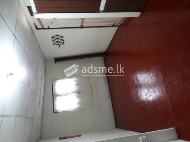 Room for rent in piliyandala