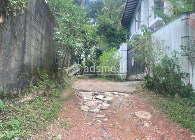 8.25 Perches Residential Land for Sale at Kirillawala, Kadawatha.